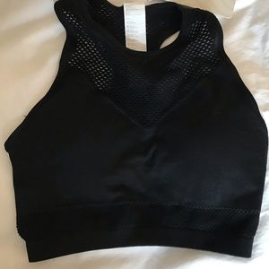 Sports bra fabletics